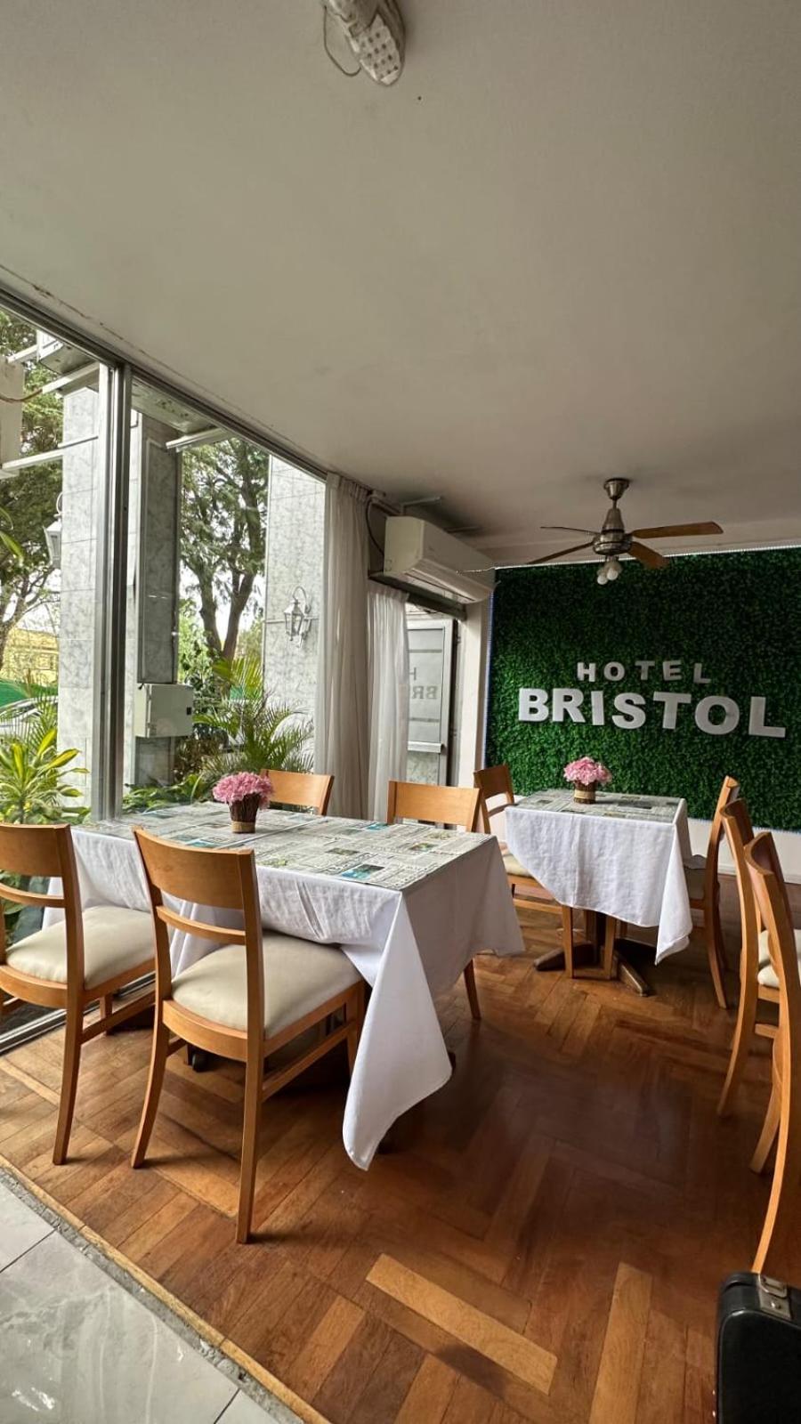 קורדובה Hotel Bristol מראה חיצוני תמונה
