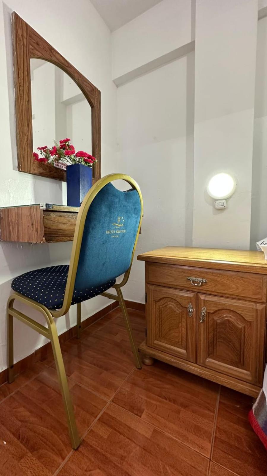 קורדובה Hotel Bristol מראה חיצוני תמונה