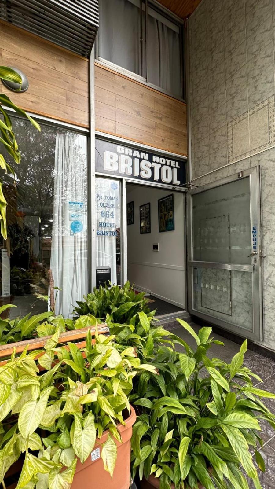 קורדובה Hotel Bristol מראה חיצוני תמונה